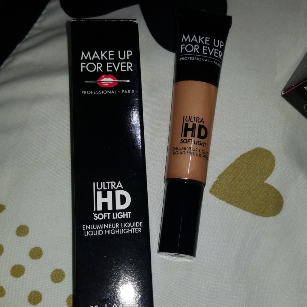 Makeup forever ultra hd soft light highlight 40